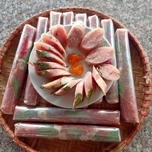 Nem Chua Hùng Huyền - Món ăn truyền thống ngon miệng và tiện lợi trong túi 10 cái