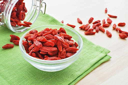 Tác Dụng Của Câu Kỷ Tử Đối Với Sức Khỏe Và Làm Đẹp 4 Câu kỷ tử: Vị thuốc bồi bổ cơ thể, chữa được nhiều bệnh
