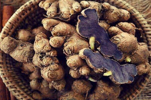 Trà gừng đen giúp loại bỏ mỡ máu như thế nào?